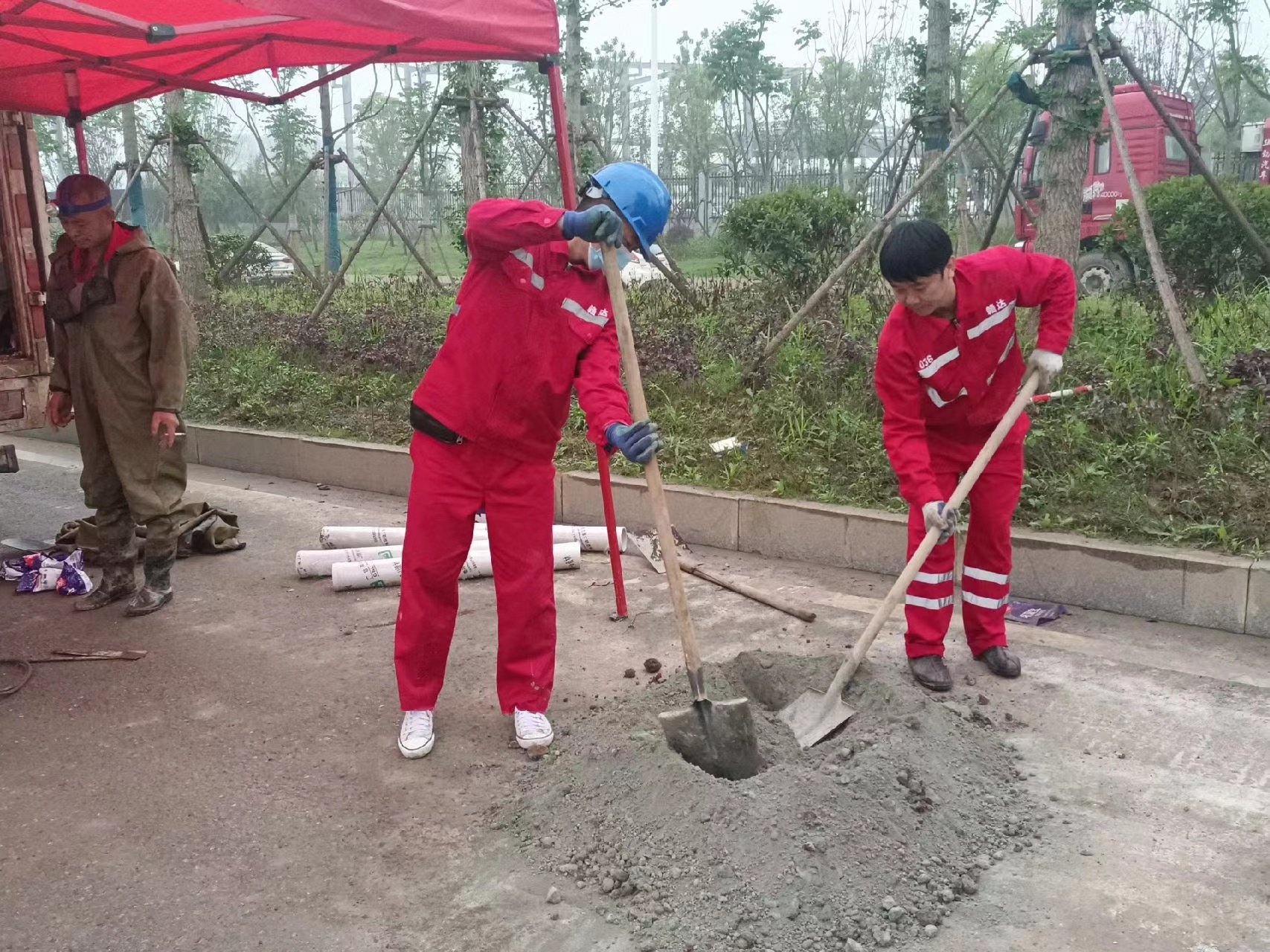 荔湾管道疏通哪家好】及时进行市政管道清淤